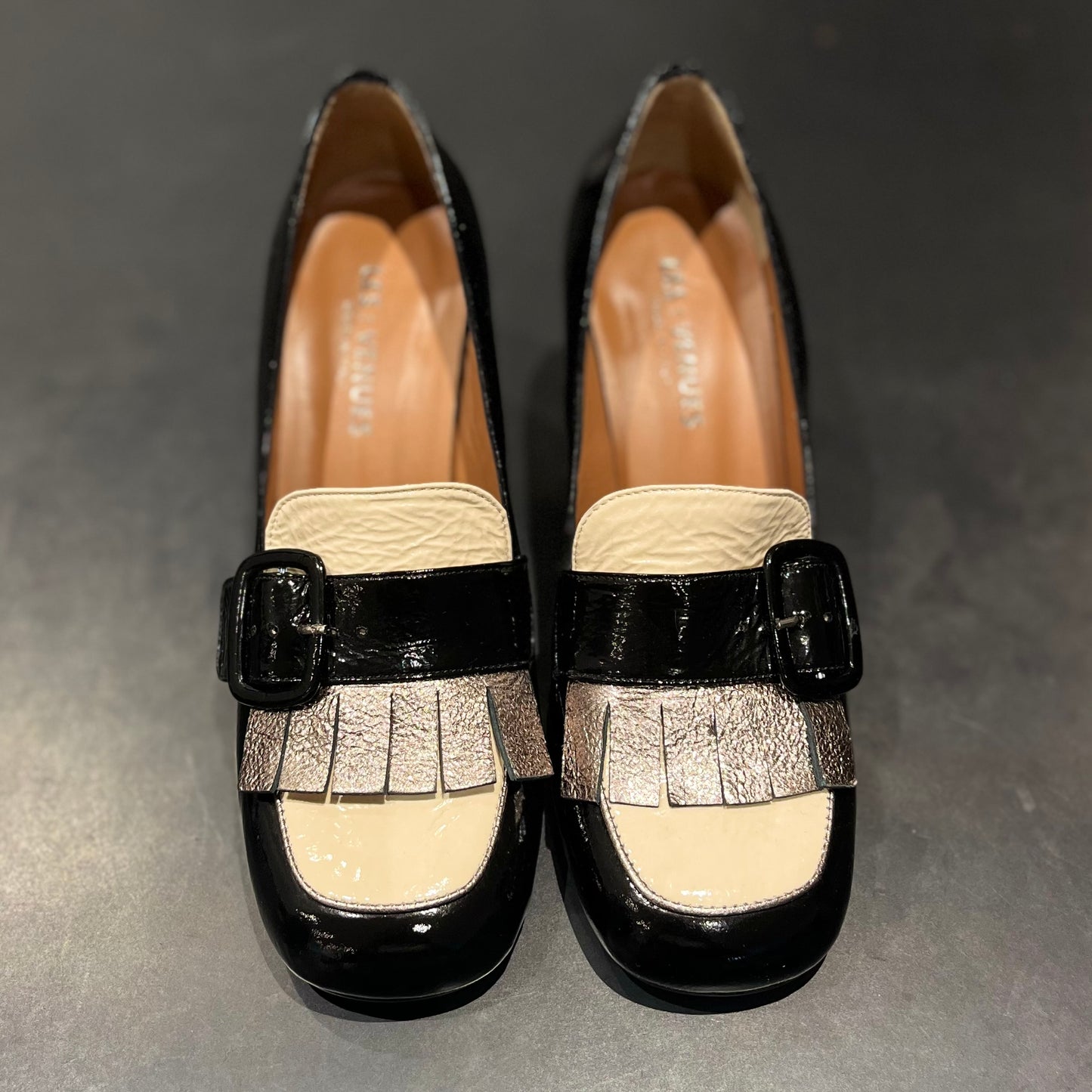 5138Z Nero/Milk