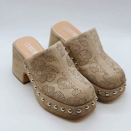 2286 Zoccoli Sand Flowers