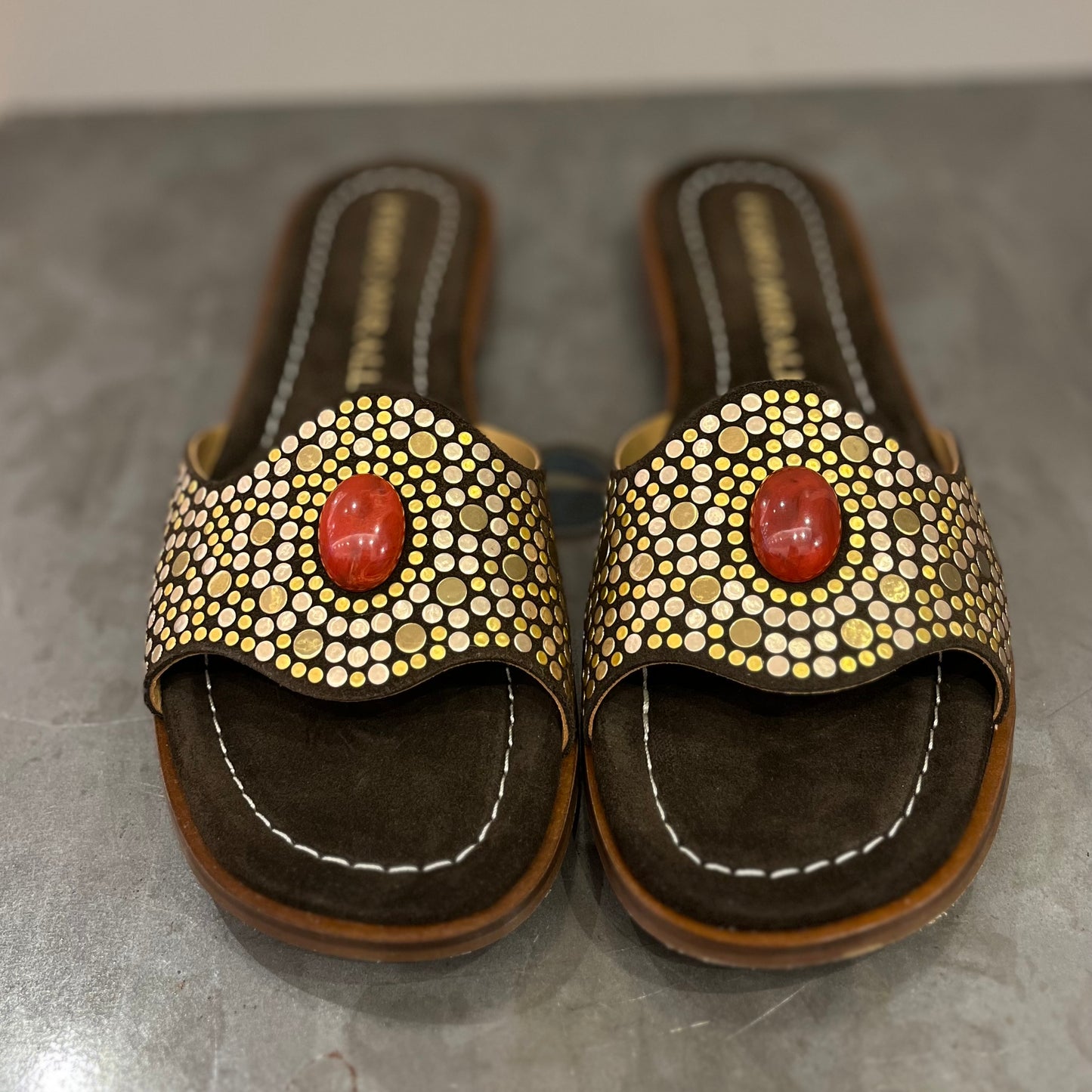 18031 Velour Red Stone