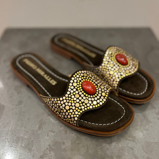 18031 Velour Red Stone