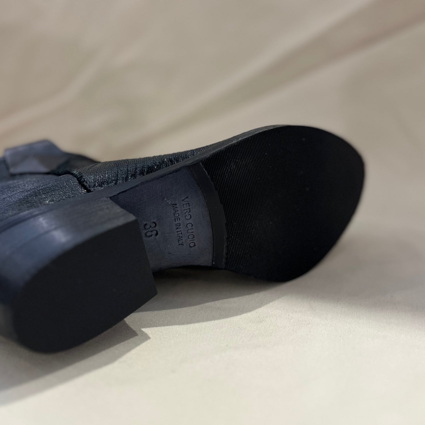 2053 Intagliato Nero