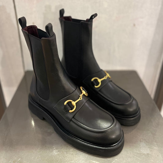 2282 Seta Nero
