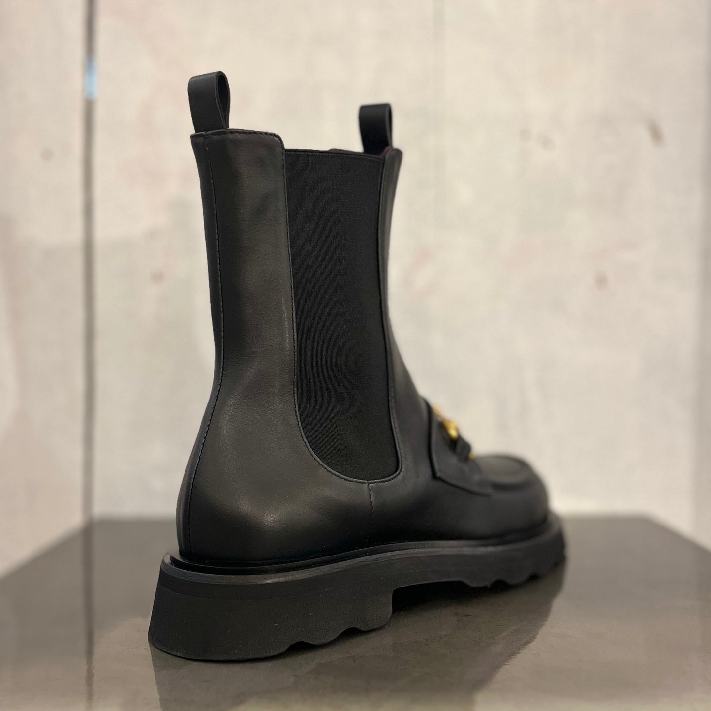 2282 Seta Nero