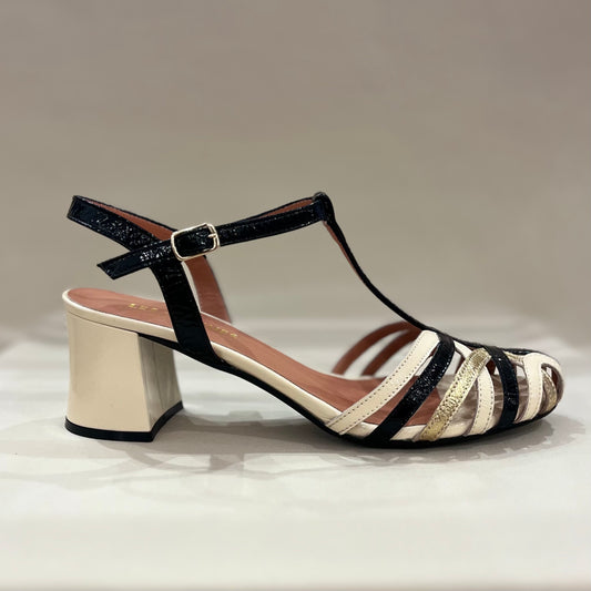 9702 Black/Milk