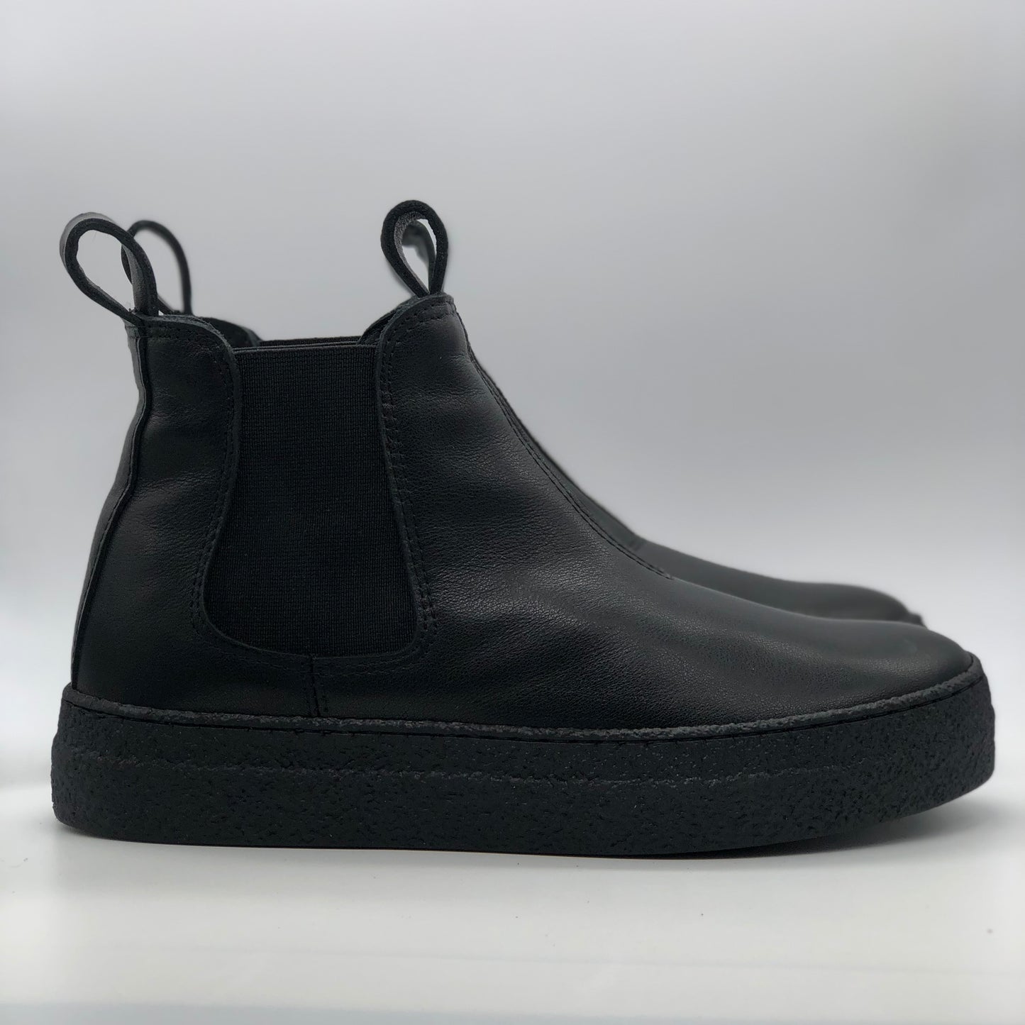 Stivaletto in Pelle con Elastici Nero